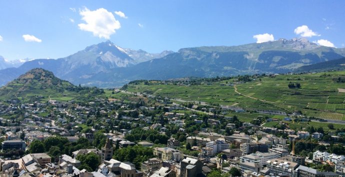 Canton Vallese: cascate, laghi sotterranei e adrenalina